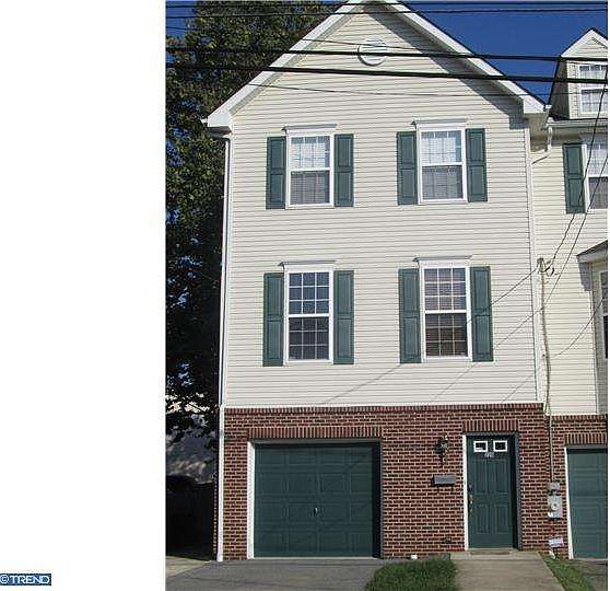 1st image of 228 N Ford Ave