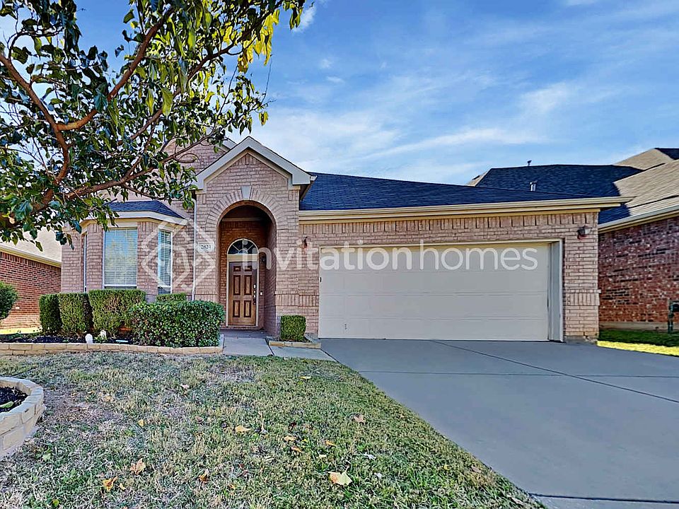 1st image of 2824 Maple Creek Dr