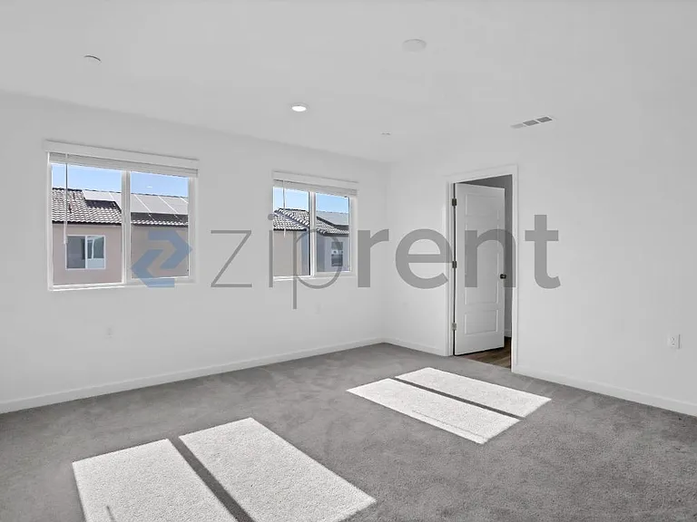 3396 N Vaughan Ave — Photo 33