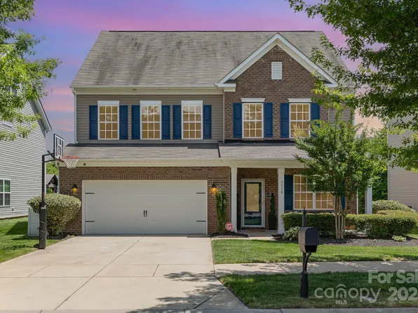 7318 Agnew Dr, Charlotte, NC 28278