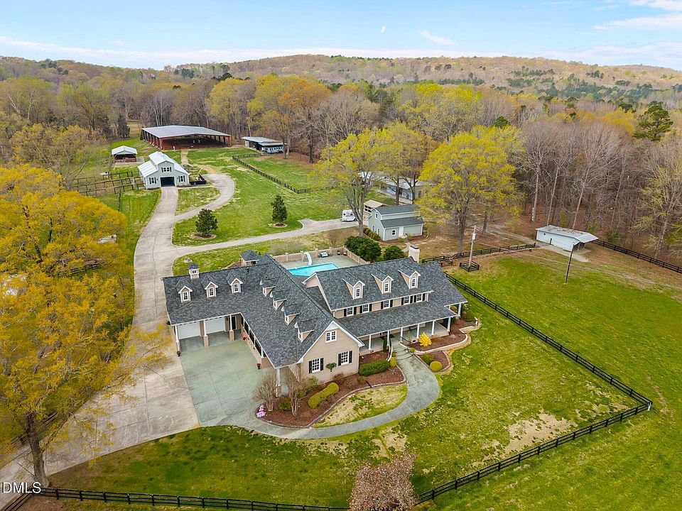 1st image of 2515 Moores Mill Rd