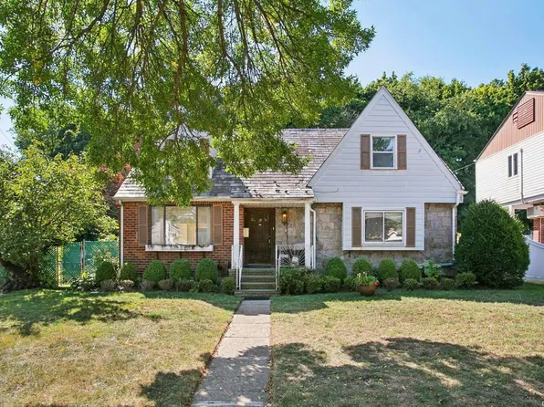 222-20 77th Avenue, Oakland Gardens, NY 11364