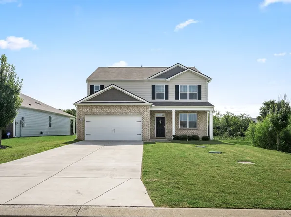 9016 Copenhagen Dr, Murfreesboro, TN 37129