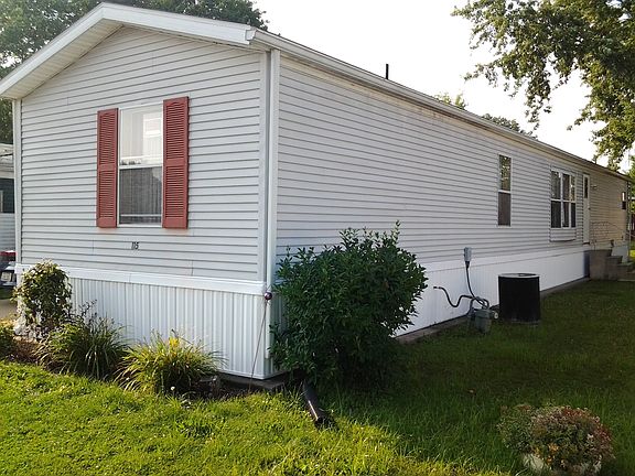 3rd image of 115 Redwood Dr