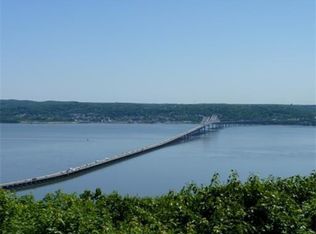 31 Tweed Blvd, Nyack, NY
