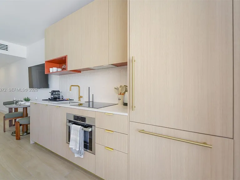 90 NE 32nd St #618 — Photo 11