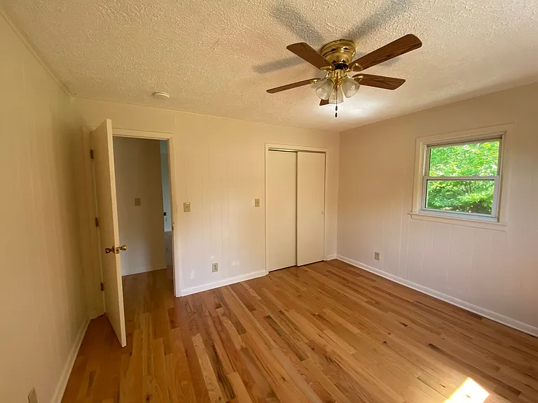 258 Wilcox Dr — Photo 9