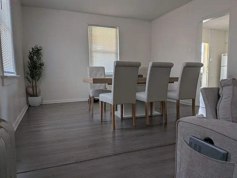 1798 Duss Ave #2 — Photo 5