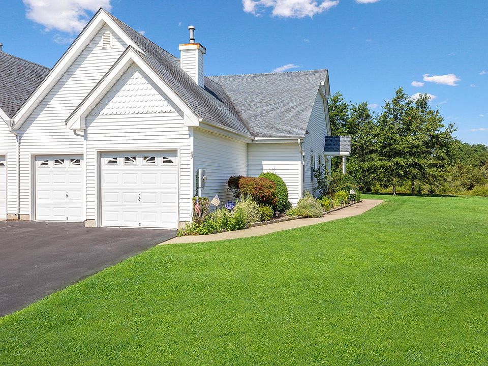 1st image of 49 Summerfield Ln