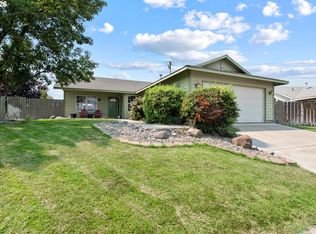 1333 SW Suzanne Ct, Hermiston, OR 97838