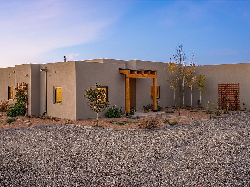 7 Montana Vis, Santa Fe, NM 87507 | Zillow