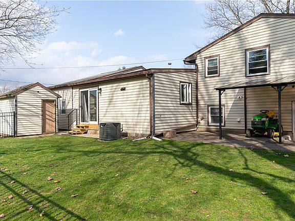 2nd image of 15 Virginia Manor Rd