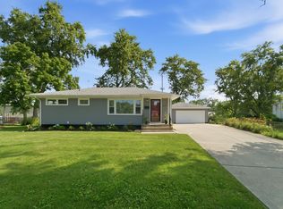 122 Marr Ct, Crown Point, IN 46307
