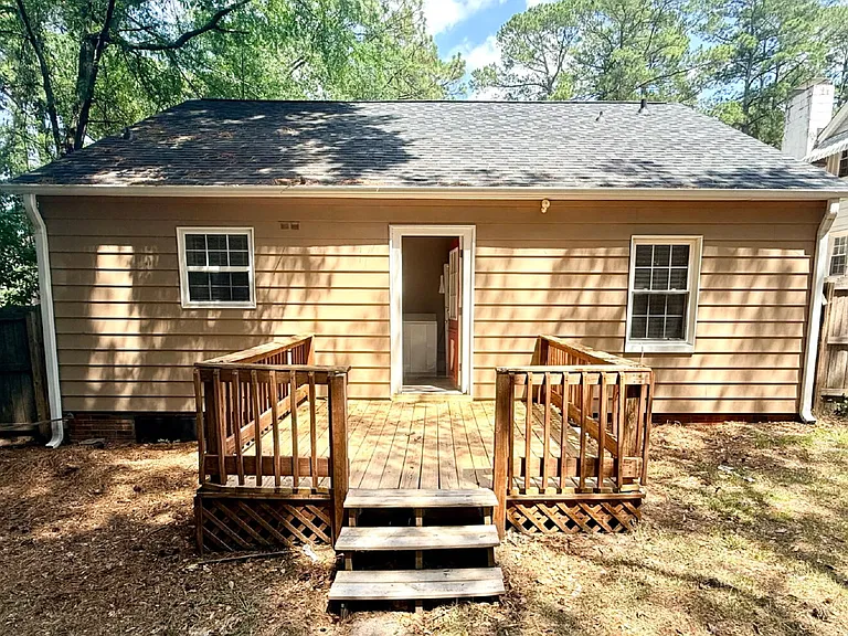 611 Greenland Dr — Photo 14