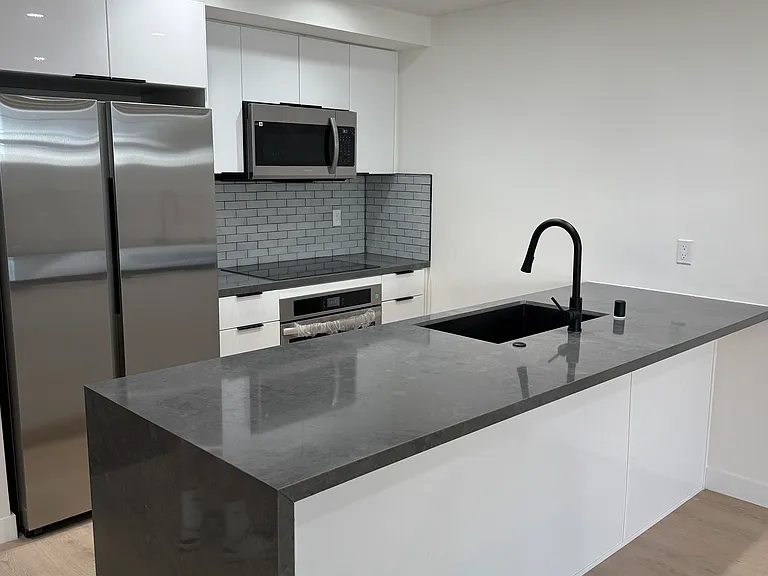 740 N Kings Rd #111 — Photo 3