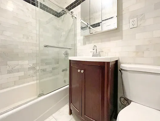 Rented by (Legacy) NY Quality Living Uptown | media 6