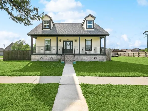 229 Jaguar Dr, Arabi, LA 70032