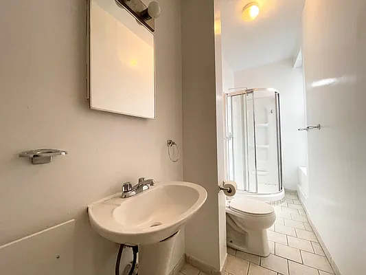 Rented by Century 21 Premier  | media 9