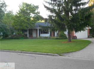 1040 Darlington Ave, East Lansing, MI 48823