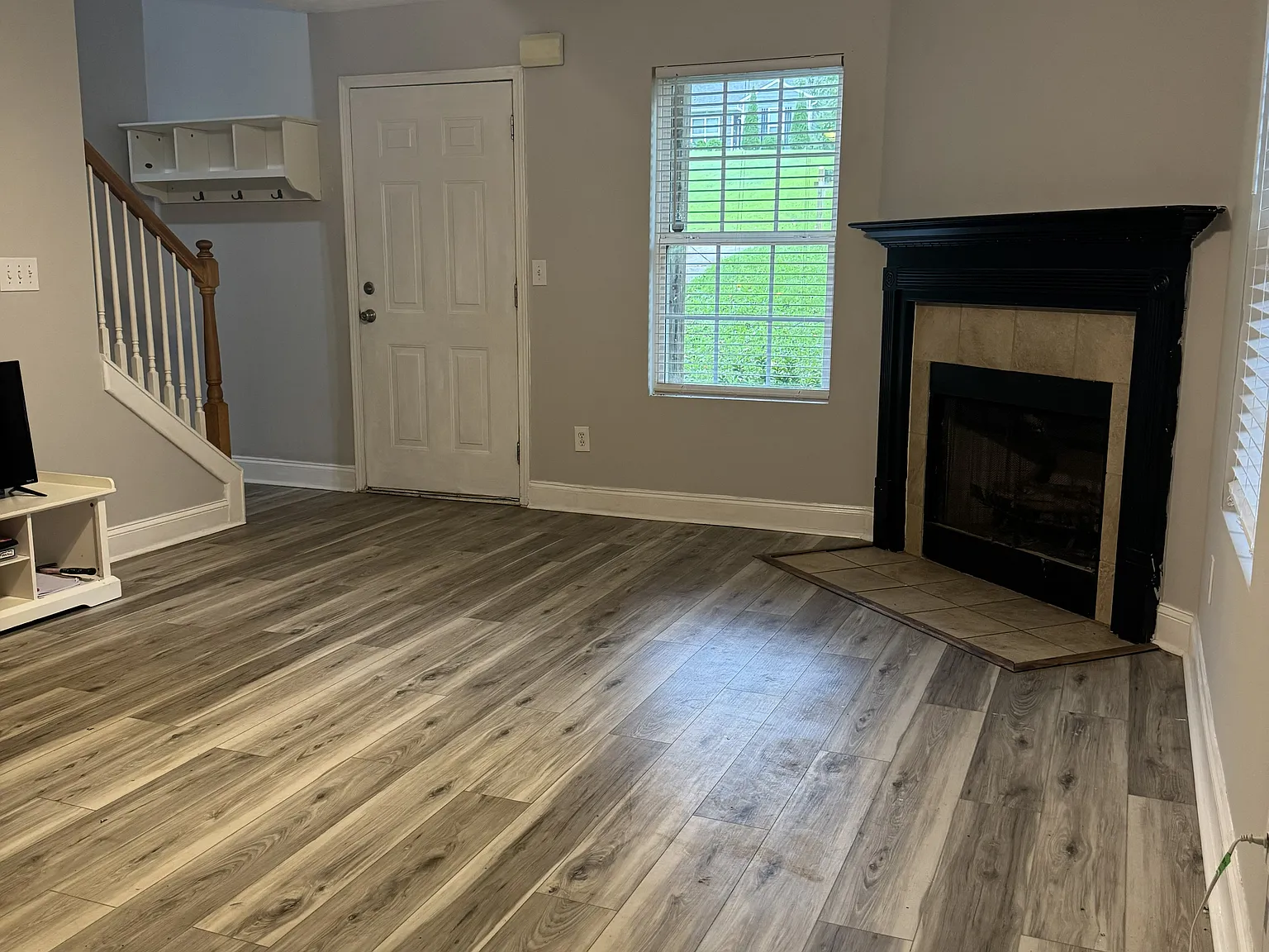 3 bed, 1614 sqft, $2,200 — Photo 2