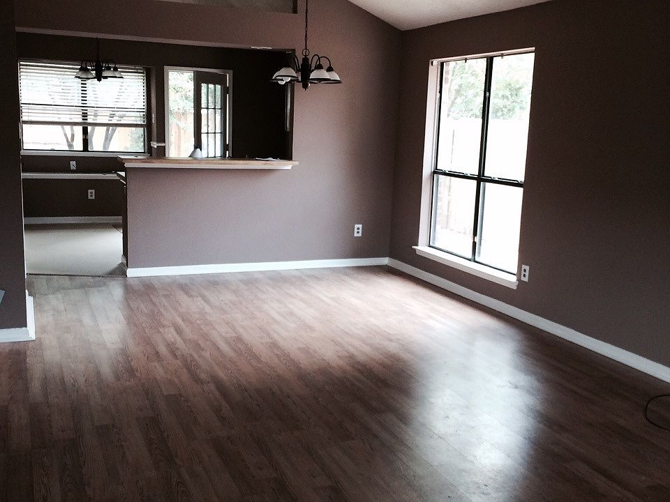 1st image of 2317 Oakmont Dr