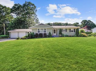 9 Nottingham Way, Cumberland, RI 02864