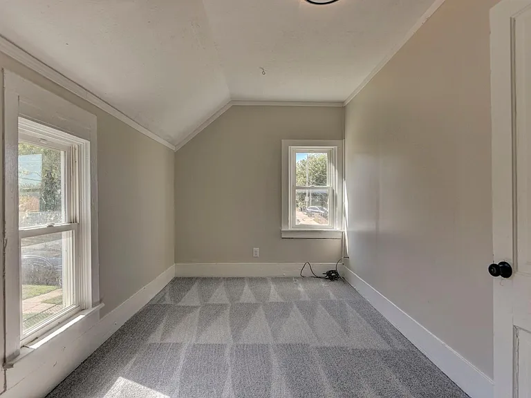 1413 S 4th St — Photo 6
