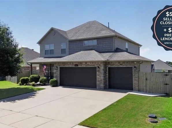 2704 Whispering Woods Ct, Lowell, AR 72745