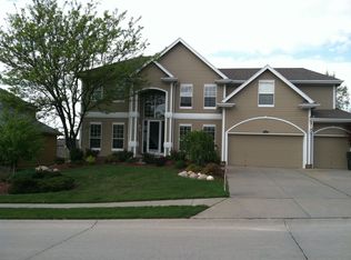 17518 T St, Omaha, NE 68135