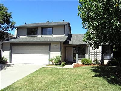 1st image of 466 Lupine Cir