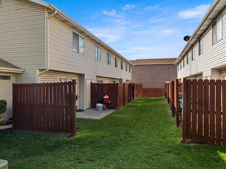 Sunridge — Photo 8