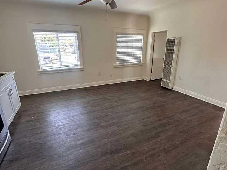 4555-57 Landis St #55 — Photo 8
