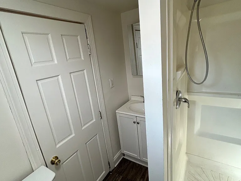 151 E Philadelphia St #E — Photo 7