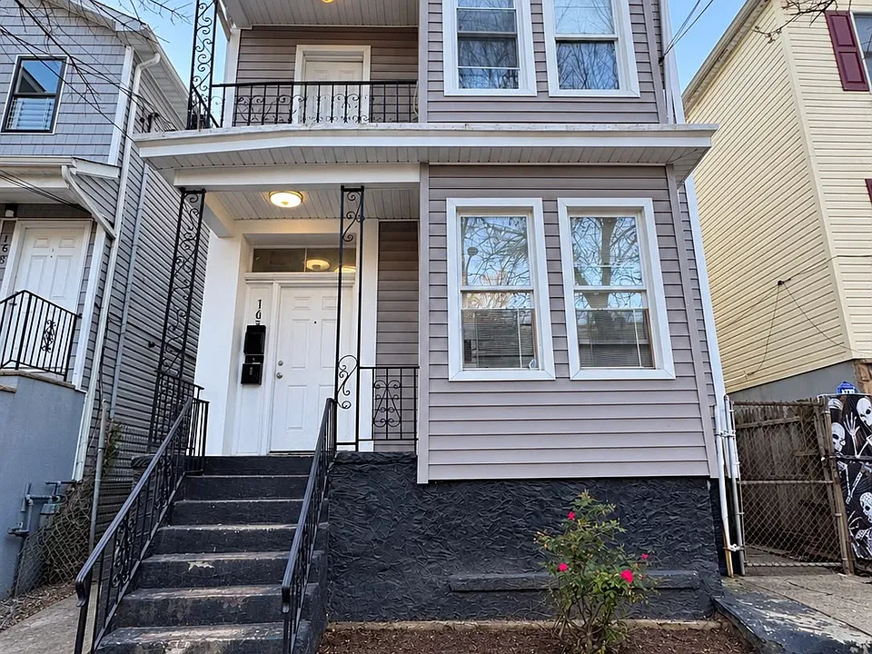 167 N Main St #2