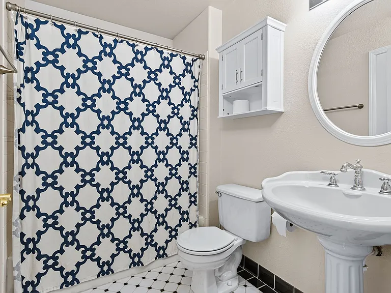 2213 Ridgeview Dr — Photo 7