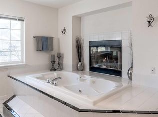 N26W24040 River Park Dr, Pewaukee, WI 53072