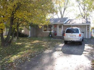 1985 Will James Rd, Rockford, IL 61109