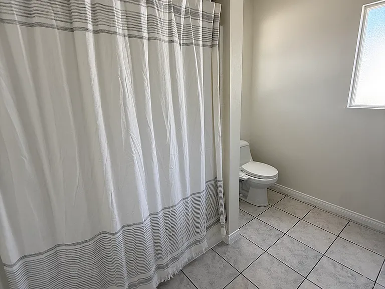 2446 S Centinela Ave — Photo 44