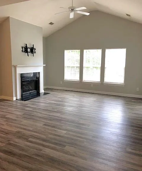 505 S Elgin Ct — Photo 1
