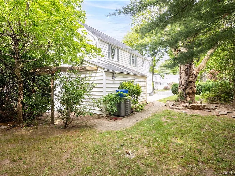 32 Chester Ave — Photo 23
