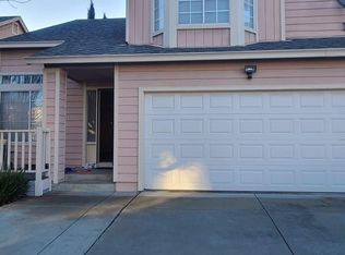 320 Ridgecrest Cir, Suisun City, CA 94585