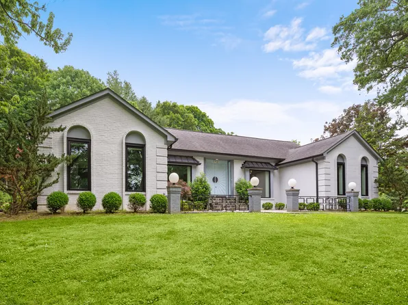 12102 E Osage Rd, Louisville, KY 40223