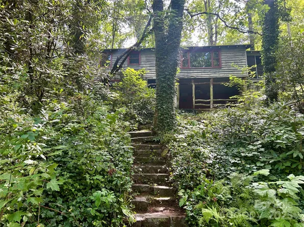 19 Summit View Ln, Zirconia, NC 28790