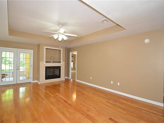 2nd image of 2303 SW 10th St