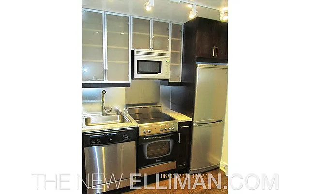 Rented by Douglas Elliman | media 20