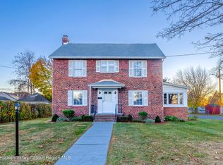 15 Roosevelt Ave, Kingston, NY 12401