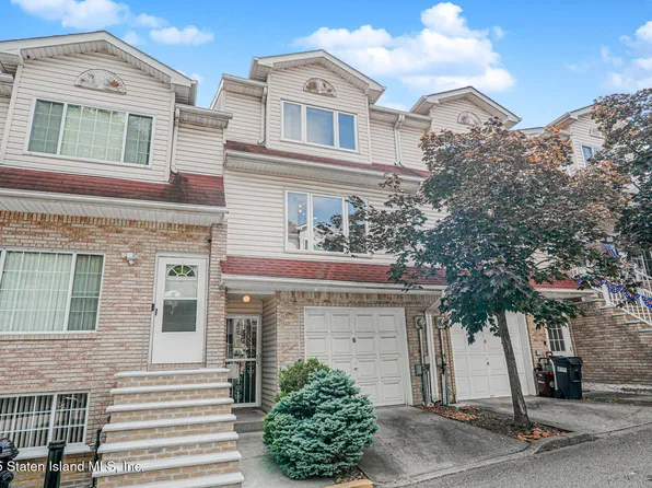 16 Fawn Ln, Staten Island, NY 10306
