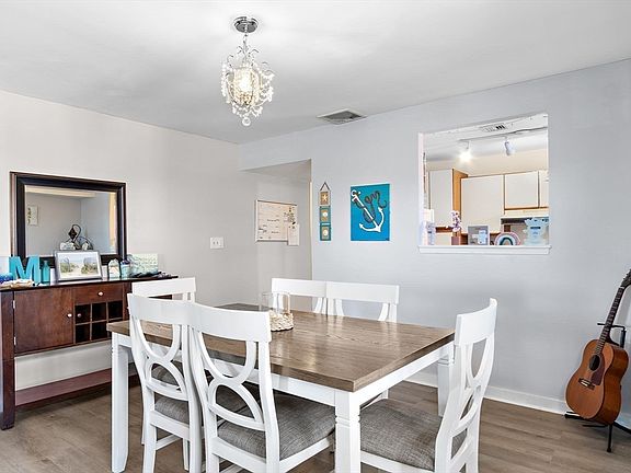 5th image of 45 Main St APT 21