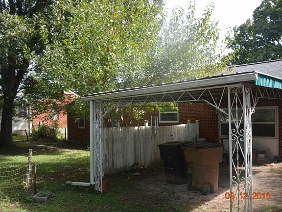 3rd image of 524 Wanda Dr