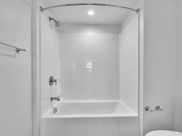 1240 Magnolia Ave #201 — Photo 12